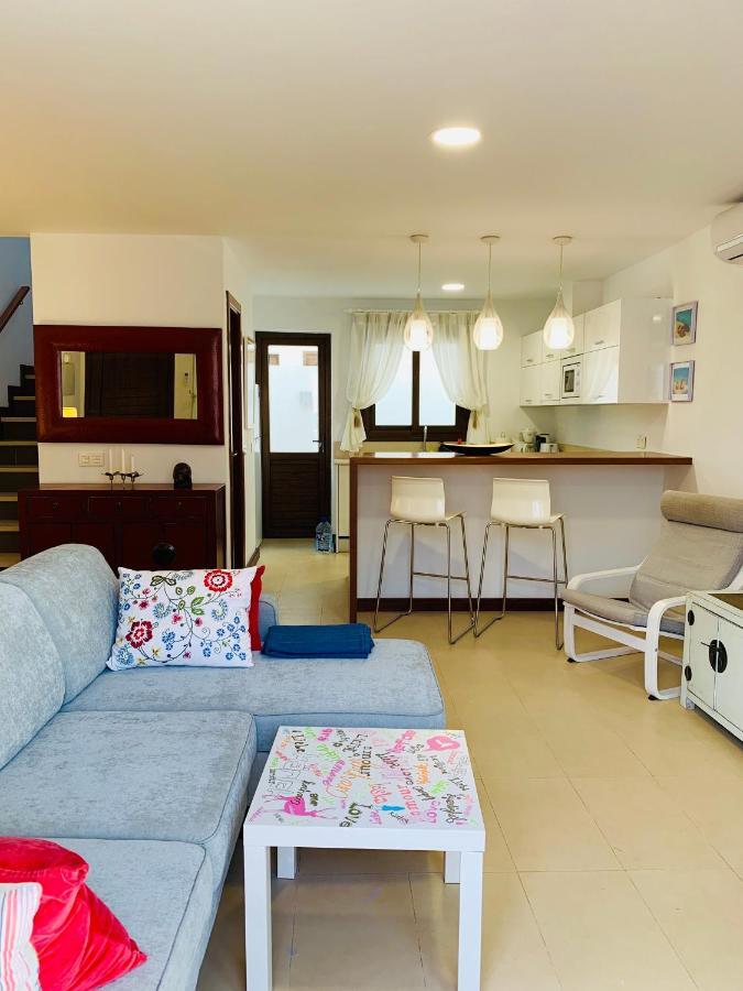 La Casa Roja Appartement Puerto Calero Buitenkant foto